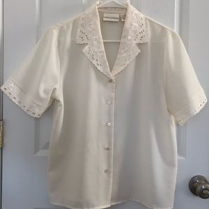 Vintage White Blouse Short Sleeve Embroidered Detail